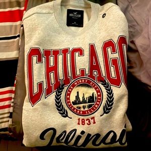 Hollister, Chicago sweater